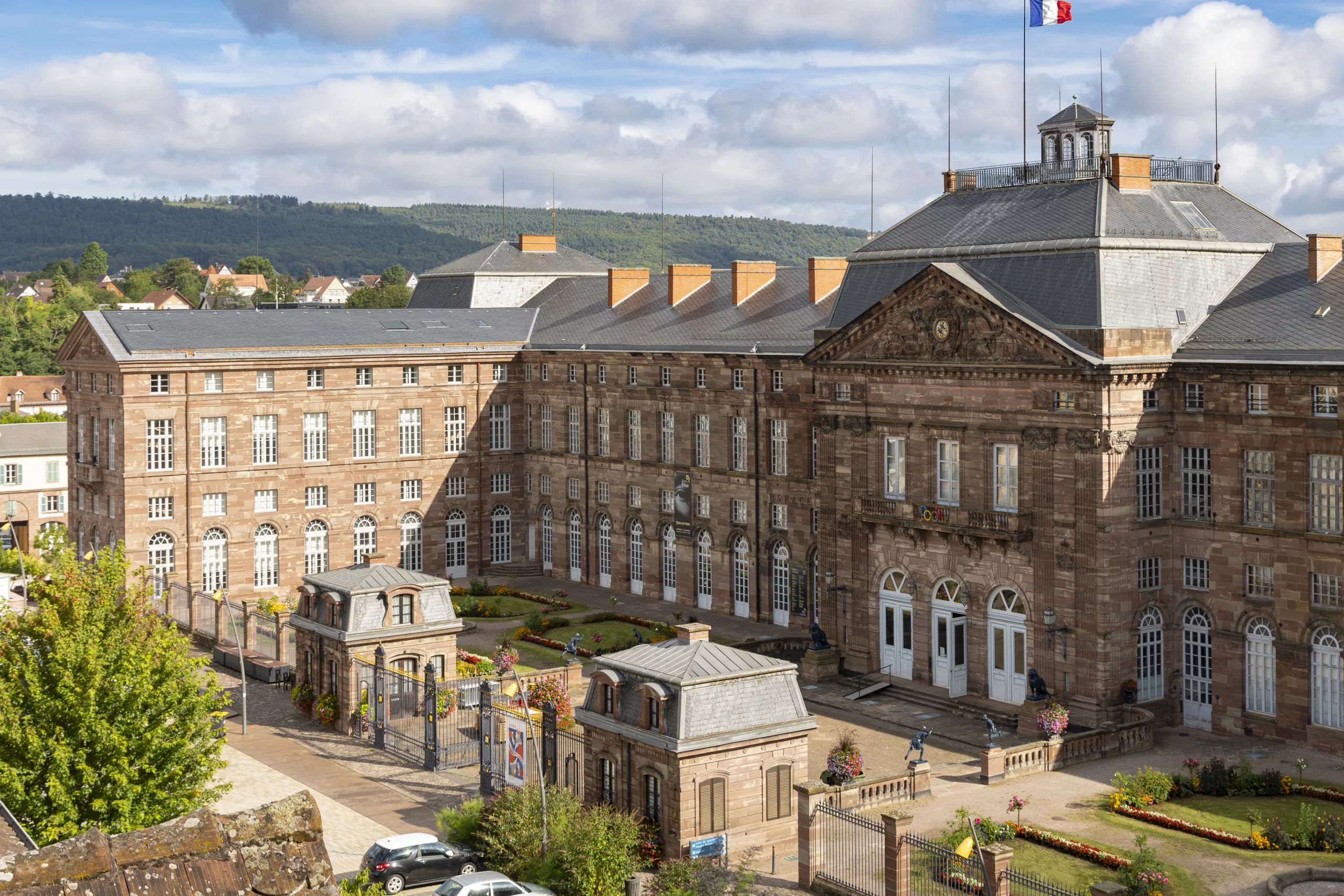 menuiserie vouriot realisations château des rohan 4242 red hd jf hamard 72