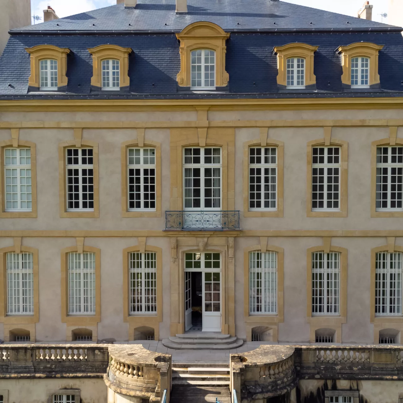 menuiserie vouriot realisations 20230901 drone chateau de la grange 049 71